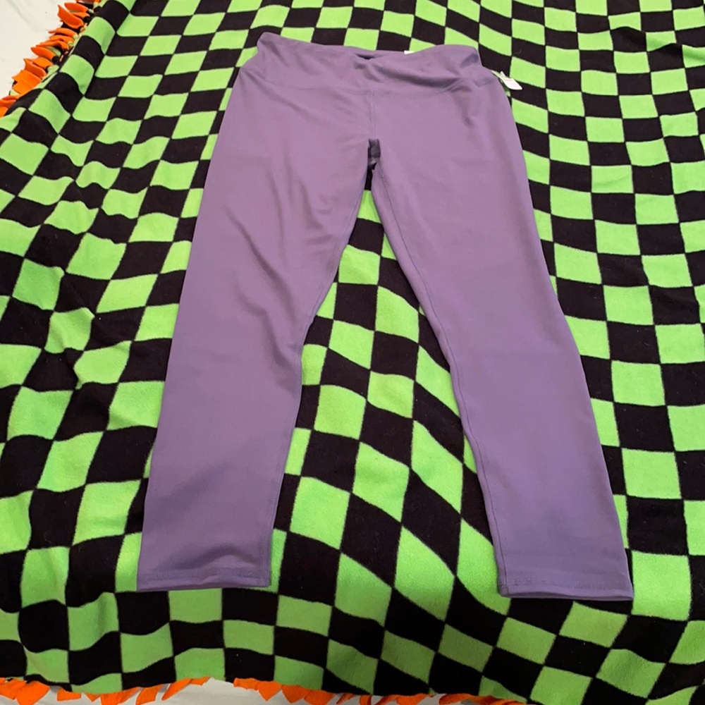 Women’s purple leggings